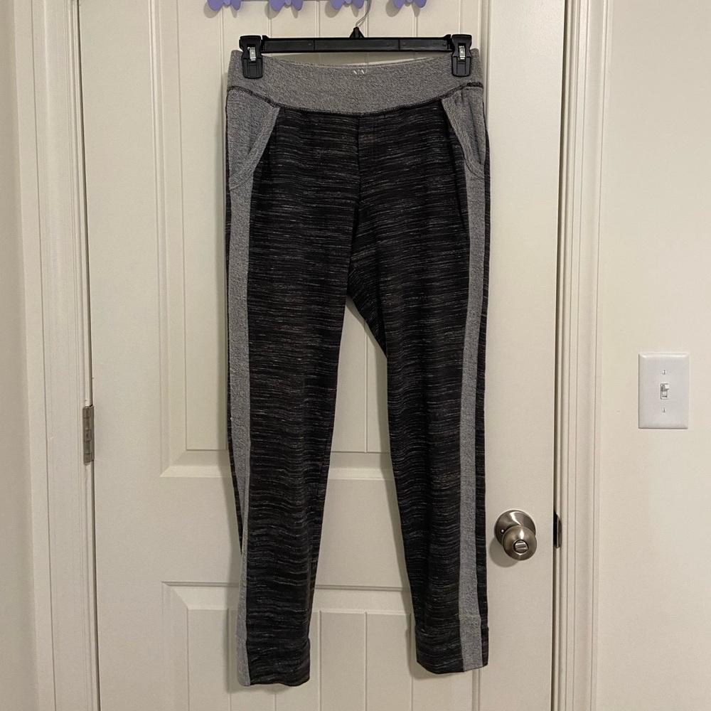 EUC New York and Company women’s gray jogger sweatpants elastic waist medium